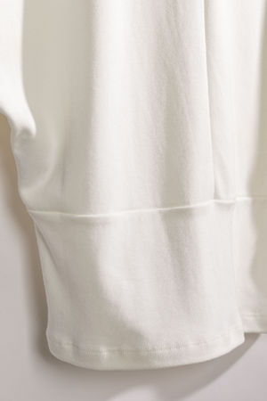 T-shirts - TRUE