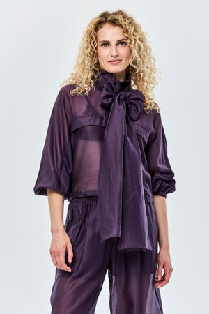 SILKY